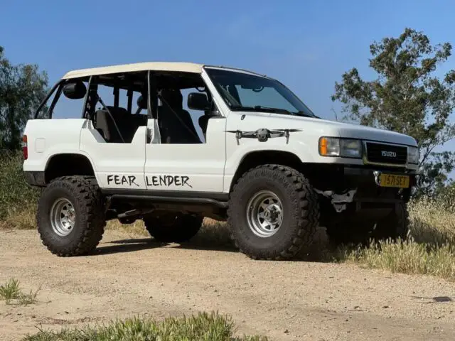 1988 suzuki samurai deluxe 2dr 4wd suv w/ soft top