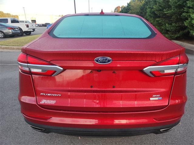 2020 ford fusion se
