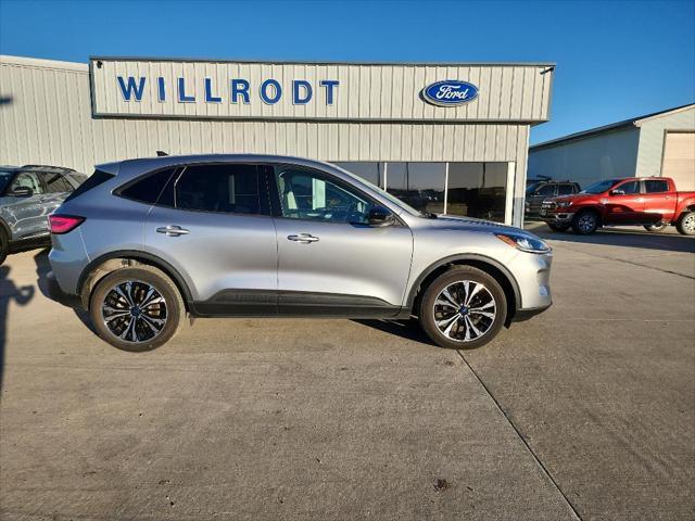 2022 ford escape se