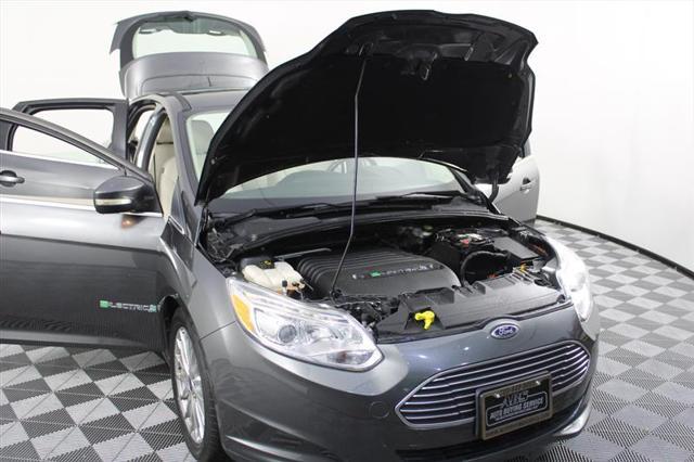2016 ford focus electric base