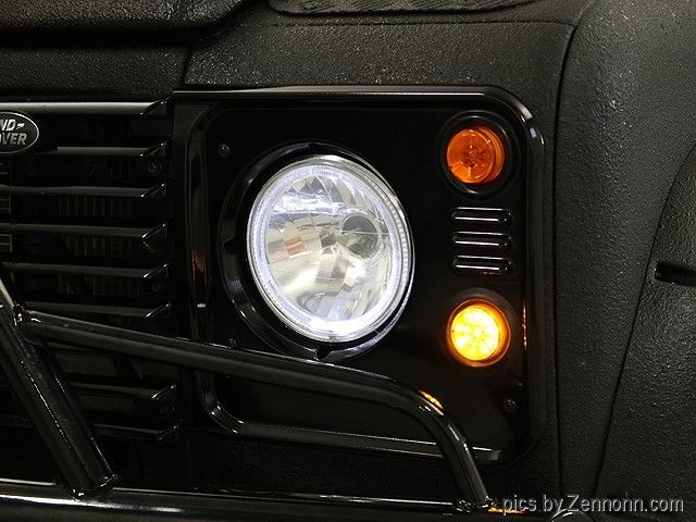 1990 defender 90 - this is an amazing truck! right hand drive! turbo diesel!