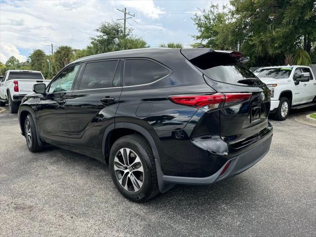 2021 toyota highlander xle