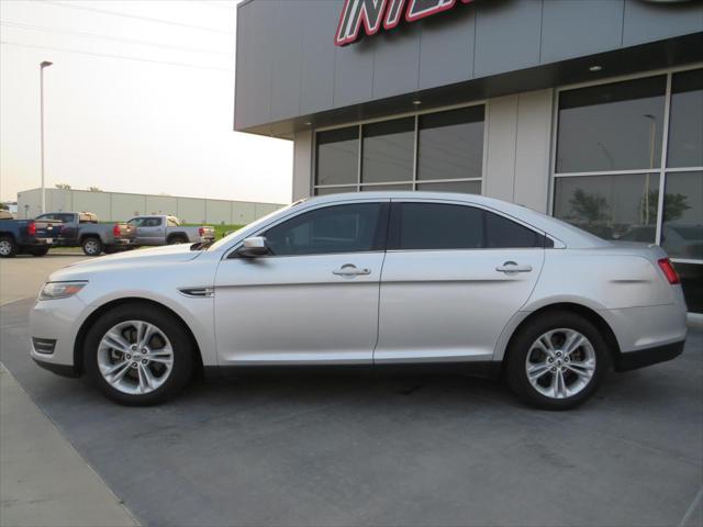 2017 ford taurus sel