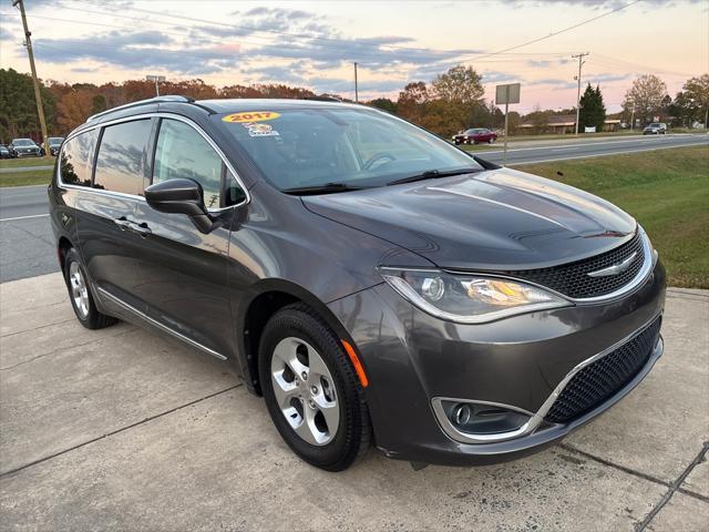 2017 chrysler pacifica touring-l