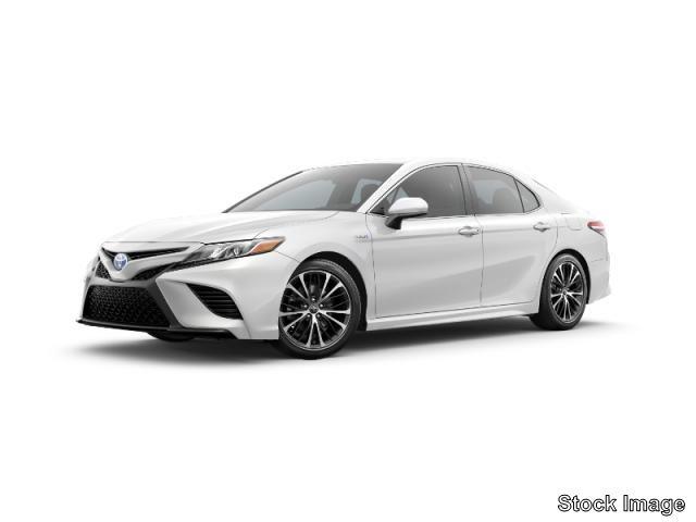 2019 toyota camry hybrid se