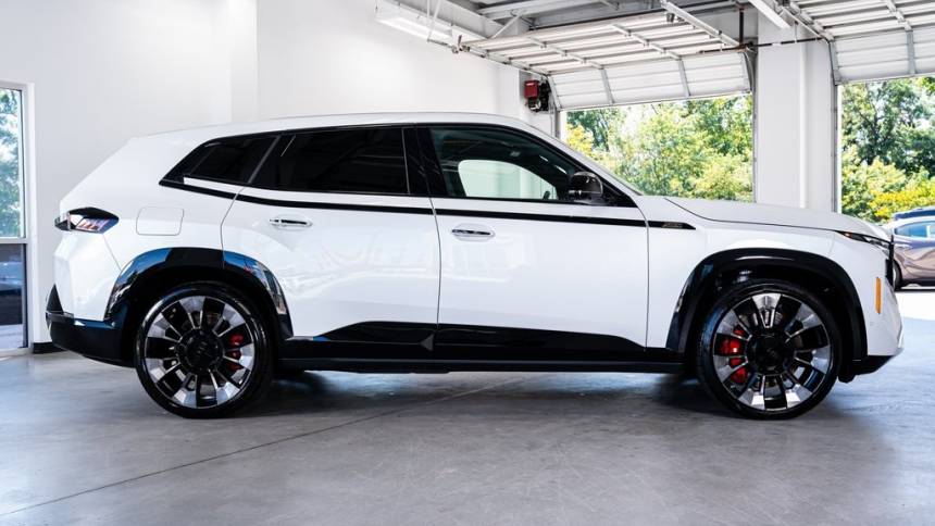 2023 bmw xm base