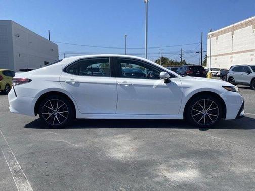 2022 toyota camry