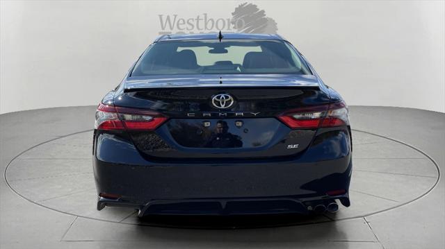 2021 toyota camry se