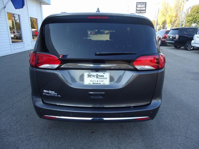used 2017 chrysler pacifica touring-l frankenmuth, mi 48734 for sale in frankenmuth, michigan