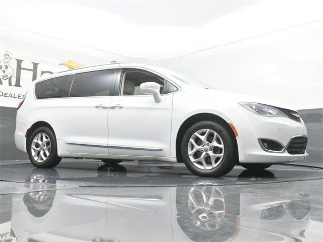 2019 chrysler pacifica touring-l plus