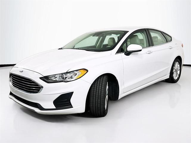 2020 ford fusion se