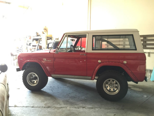 1968 ford bronco sport with a 351 cubic inch motor! runs and looks awesome!