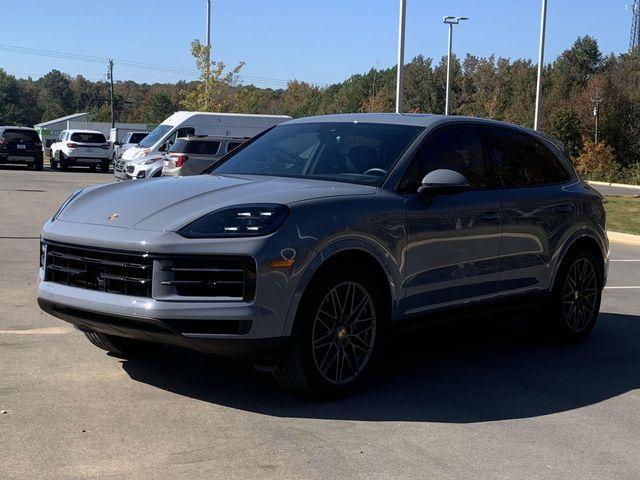 2024 porsche cayenne base