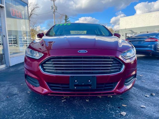 2016 ford fusion se