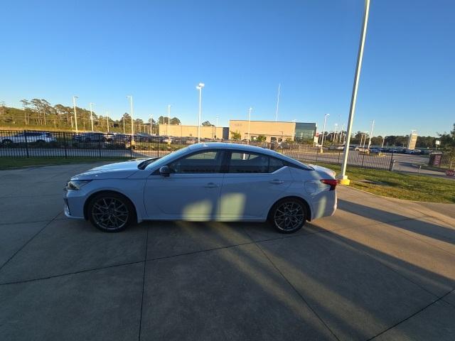 2024 nissan altima 2.0 sr