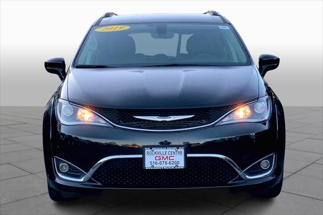 2019 chrysler pacifica touring l