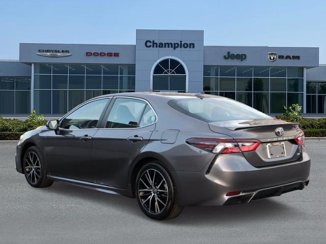2023 toyota camry se