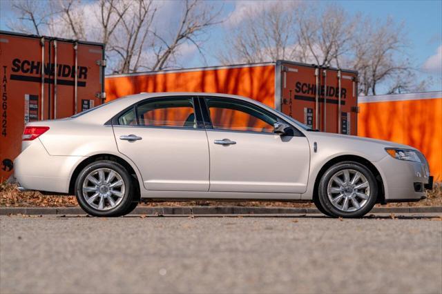 2010 lincoln mkz base