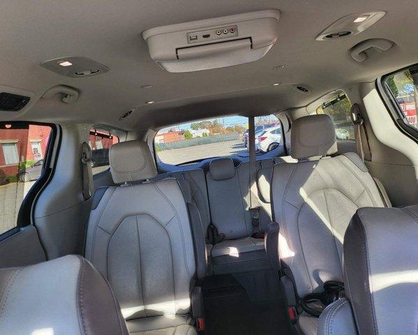 2018 chrysler pacifica touring-l