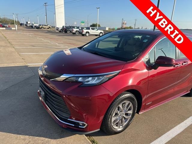 2021 toyota sienna xle