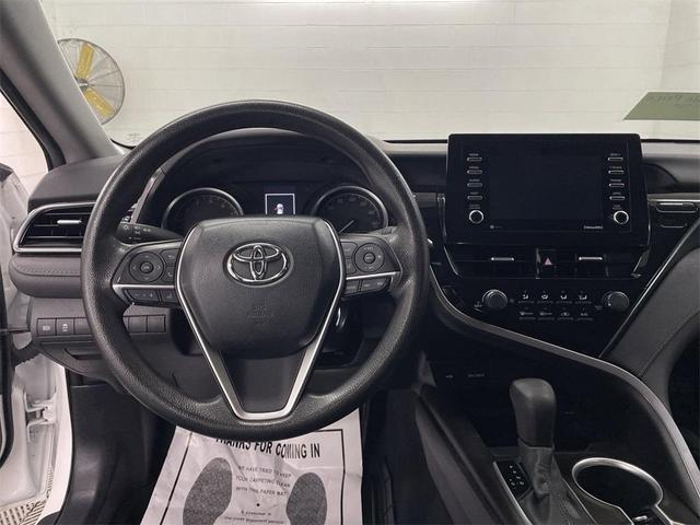 2021 toyota camry le