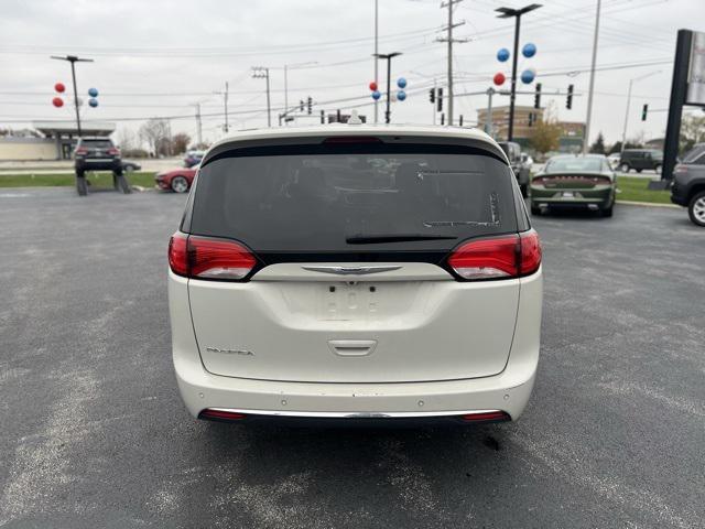 2019 chrysler pacifica touring plus