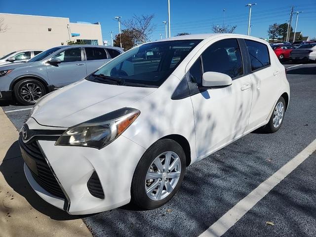 2015 toyota yaris le