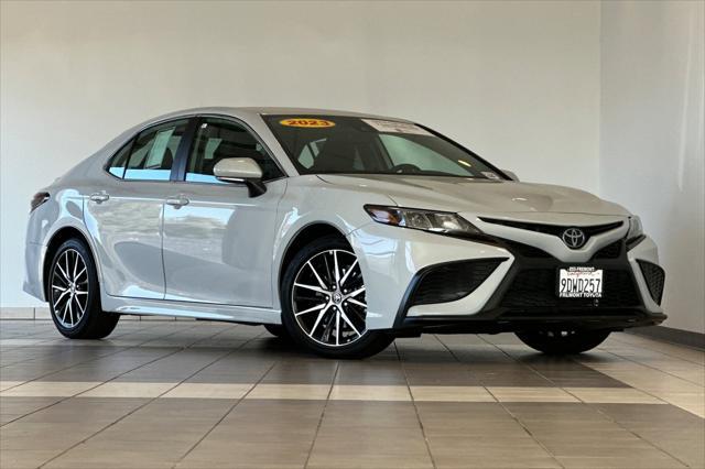 2023 toyota camry se