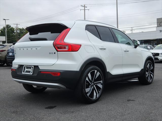 2024 volvo xc40 b5 plus bright theme