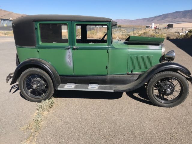 1928 model a ford fordoor