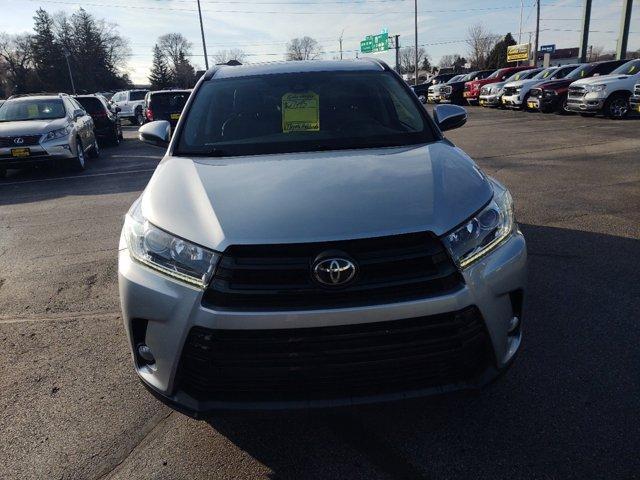 2017 toyota highlander se