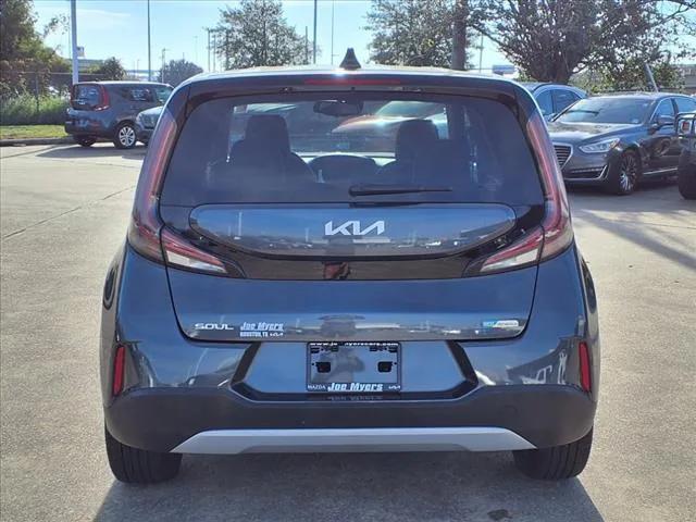 2023 kia soul ex