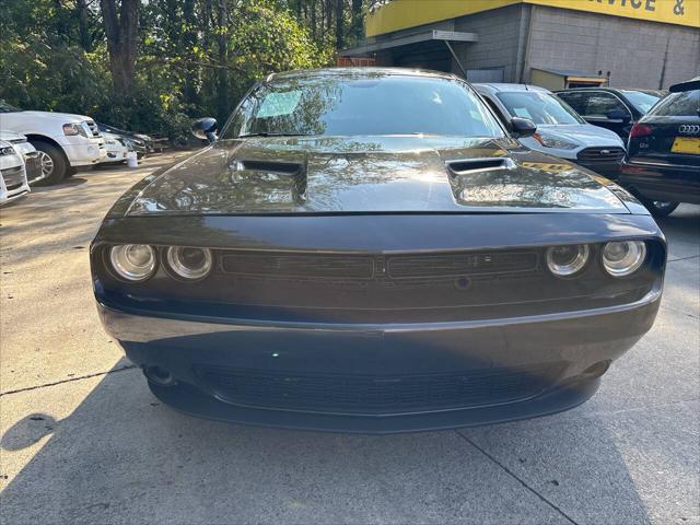 2019 dodge challenger sxt