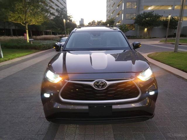 2021 toyota highlander xle