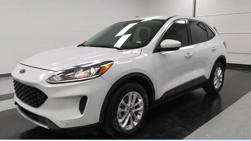 2021 ford escape se