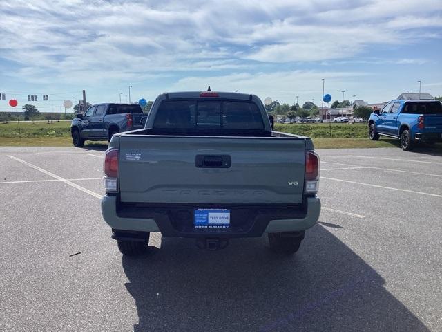 2022 toyota tacoma trd sport