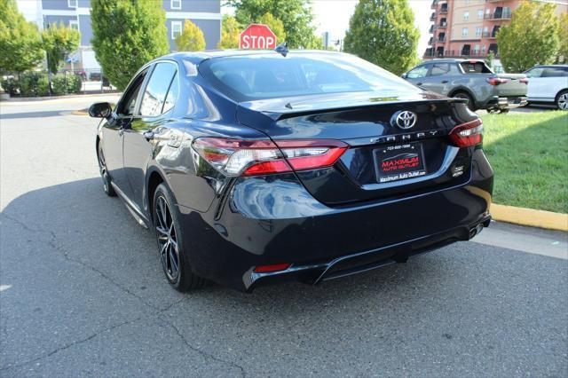 2021 toyota camry se
