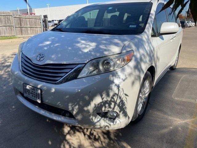 2017 toyota sienna l