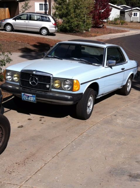'78 mercedes 300cd & '83 300d project pile with motors and transmissions