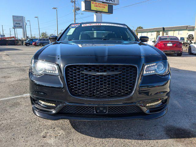 2022 chrysler 300 s