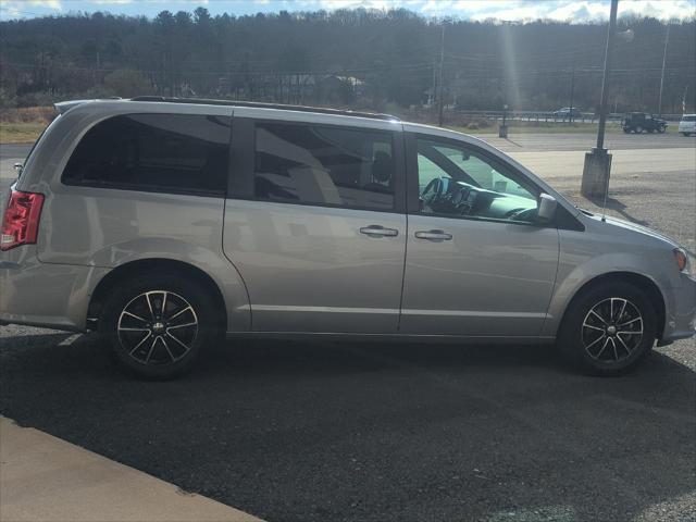 2018 dodge grand caravan gt
