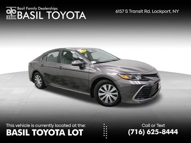 2021 toyota camry hybrid le