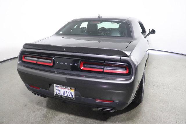 2016 dodge challenger r/t
