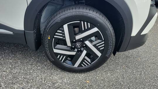 2025 Nissan Kicks