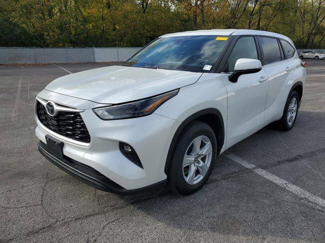 2023 toyota highlander le