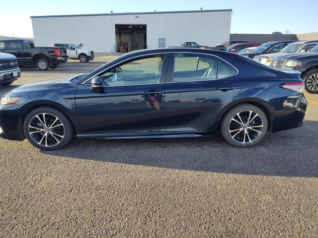 2018 toyota camry l