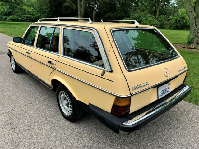 1981 mercedes 300td turbo diesel wagon*serviced*runs strong*low miles*no reserve