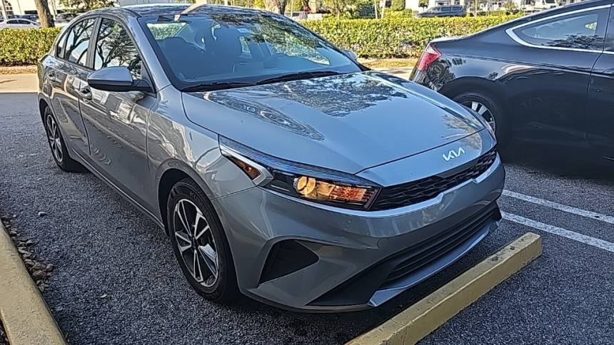 2022 kia forte lxs