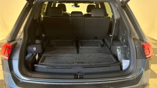 new 2024 volkswagen tiguan se r-line black fwd