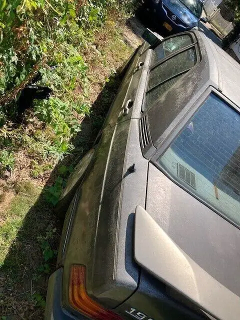 190e 4 door, 2.3 gas engine. does not run needs work or parts car. local pickup
